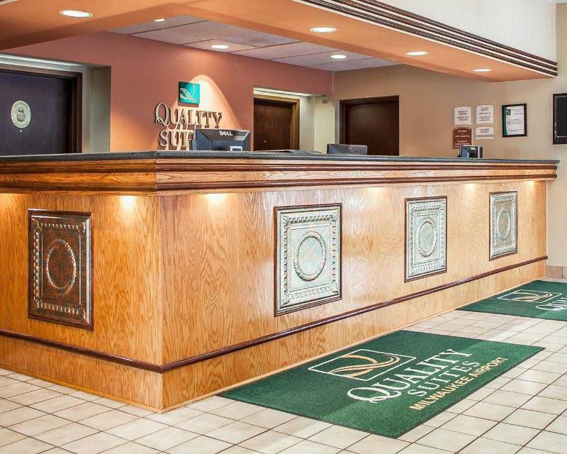 Quality Inn & Suites Milwaukee Exteriér fotografie